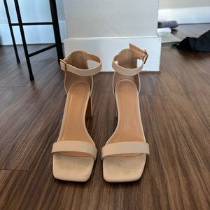 Nude heels - Size 7 SUPER comfy!!!